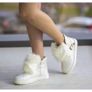 Cizme de iarna: cum le porti cu stil 1 cizme tip ug manus albe 8444335