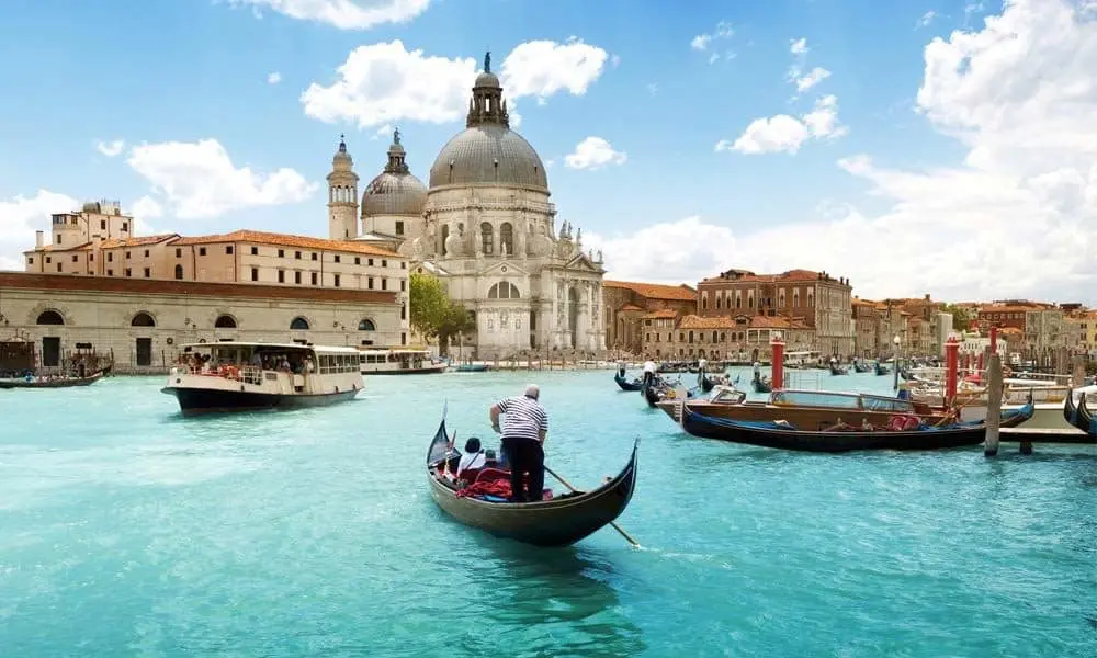 Vacanta la Venetia. Destinatii culturale si de distractie
