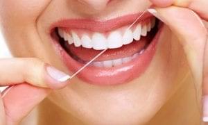 Ingrijirea gingiilor sensibile – sfaturi si ponturi