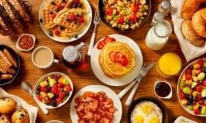 Idei de mic dejun dietetic pentru zile pline